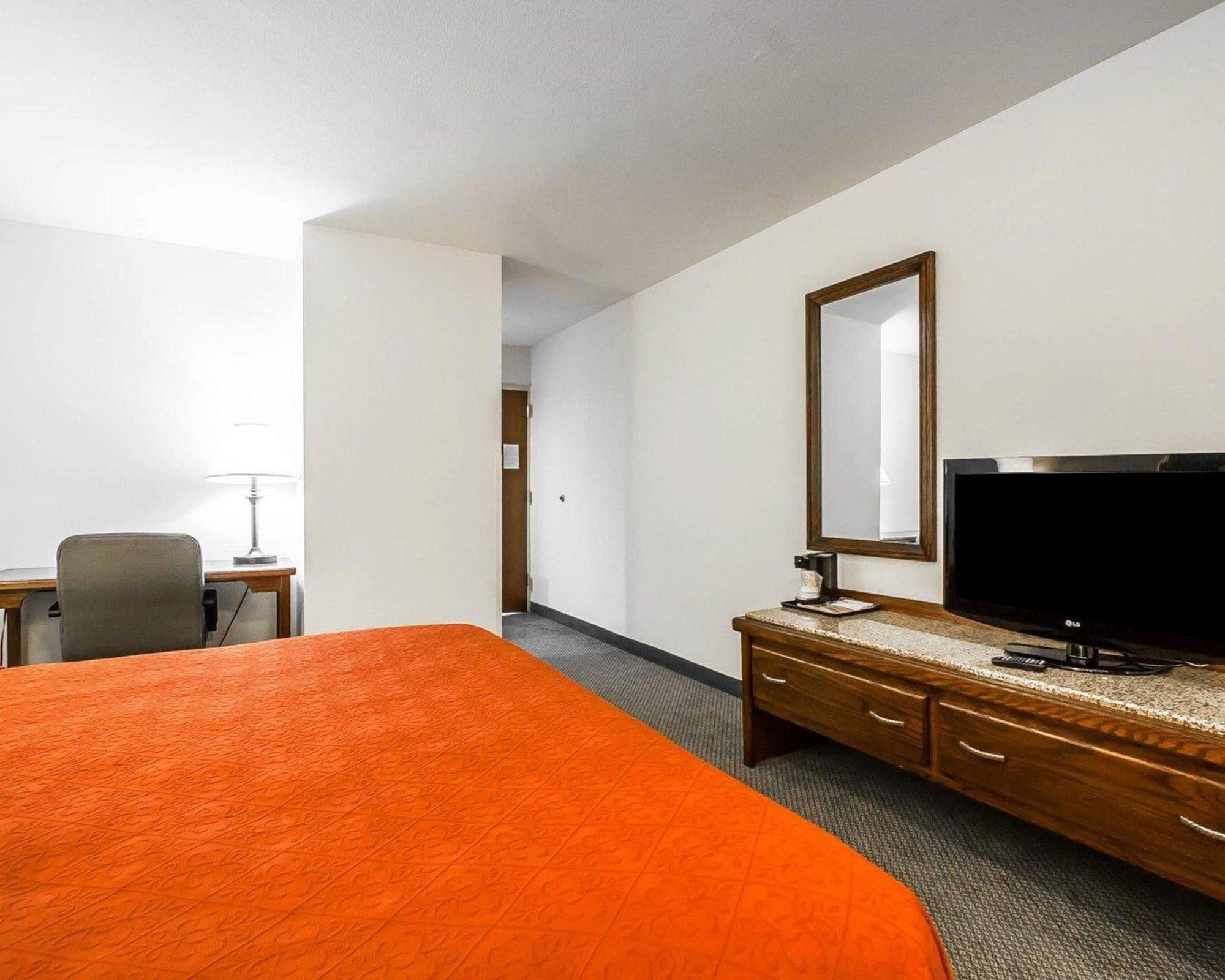 Quality Inn & Suites North Springfield Eksteriør bilde