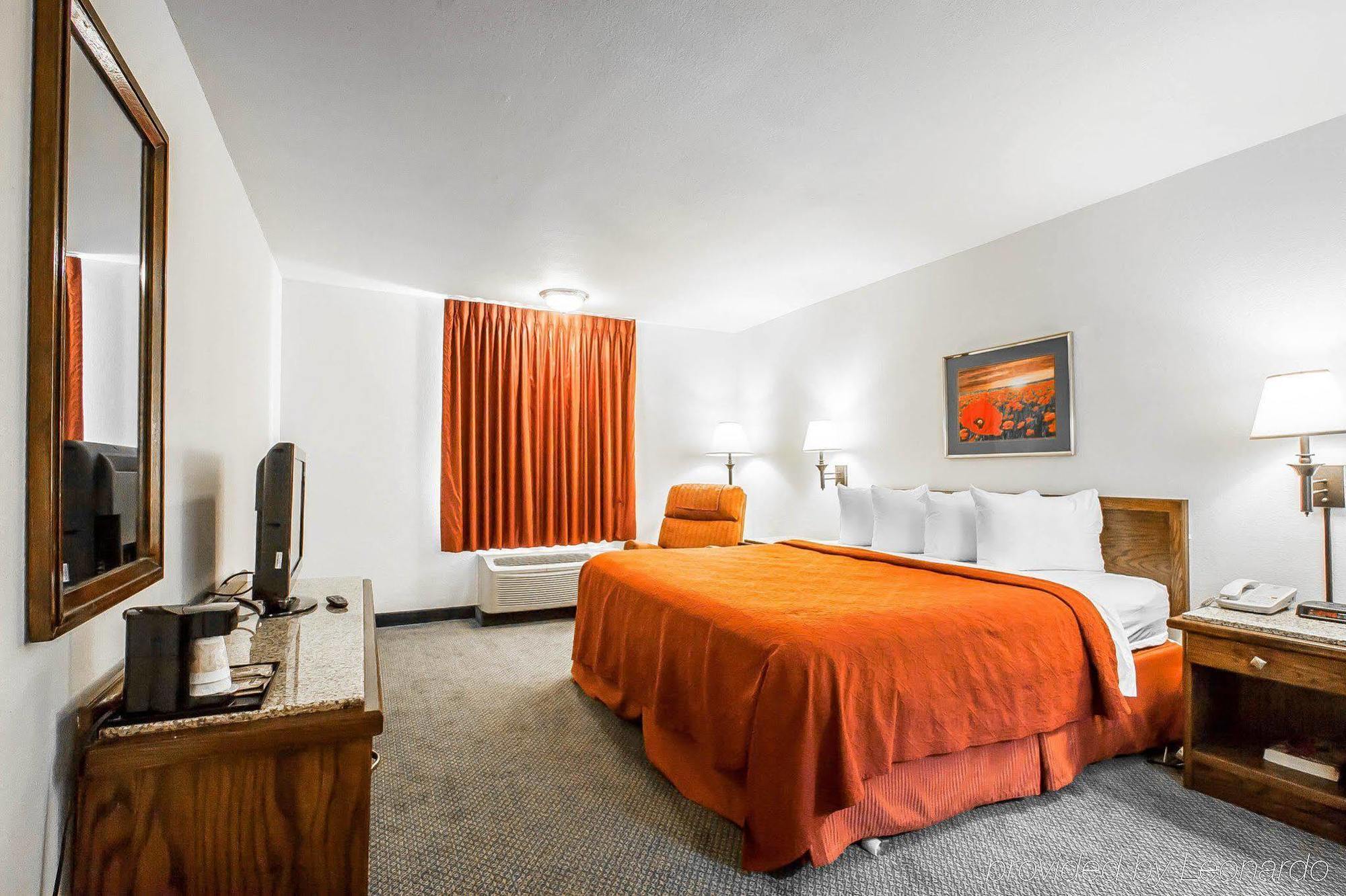Quality Inn & Suites North Springfield Eksteriør bilde