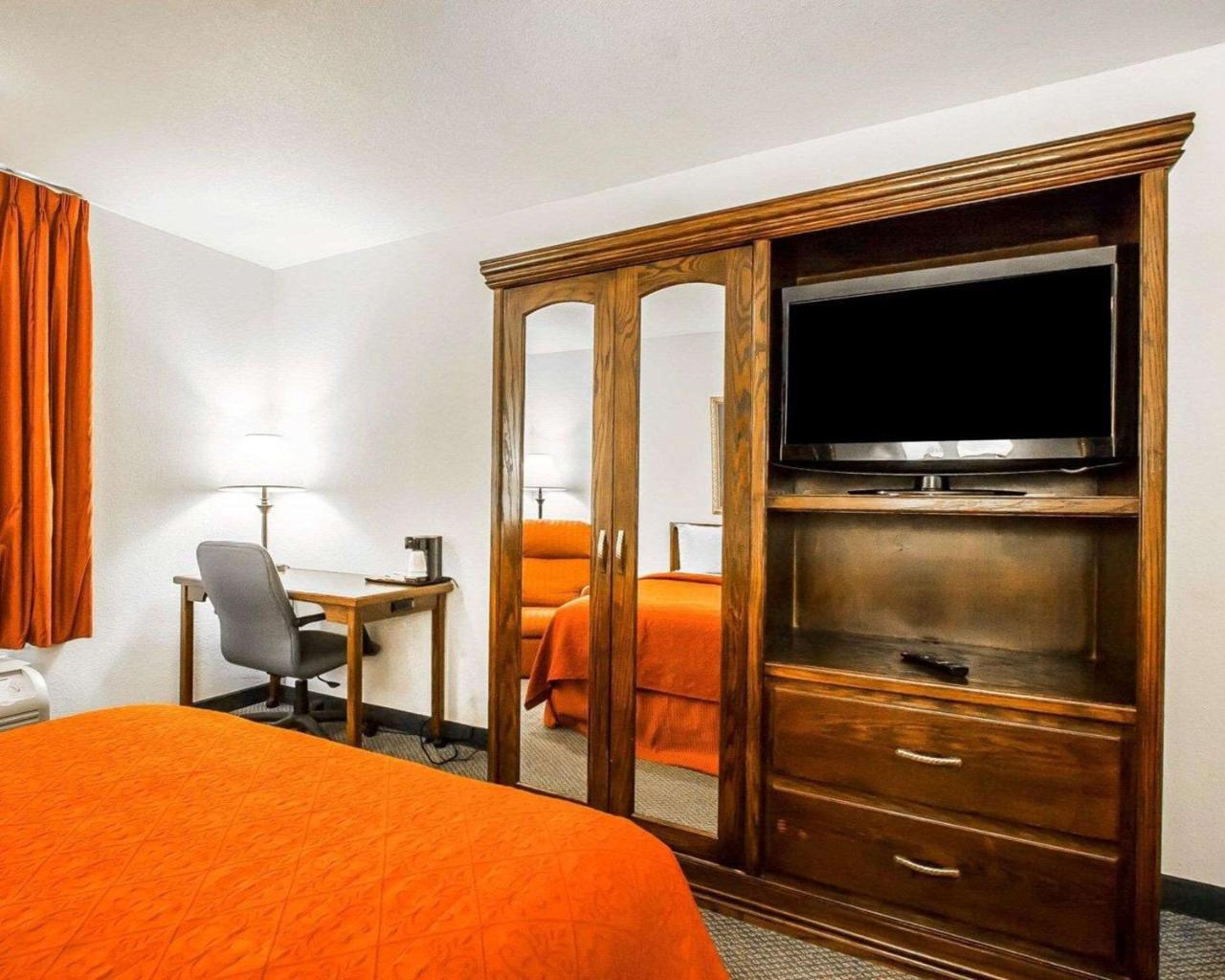 Quality Inn & Suites North Springfield Eksteriør bilde
