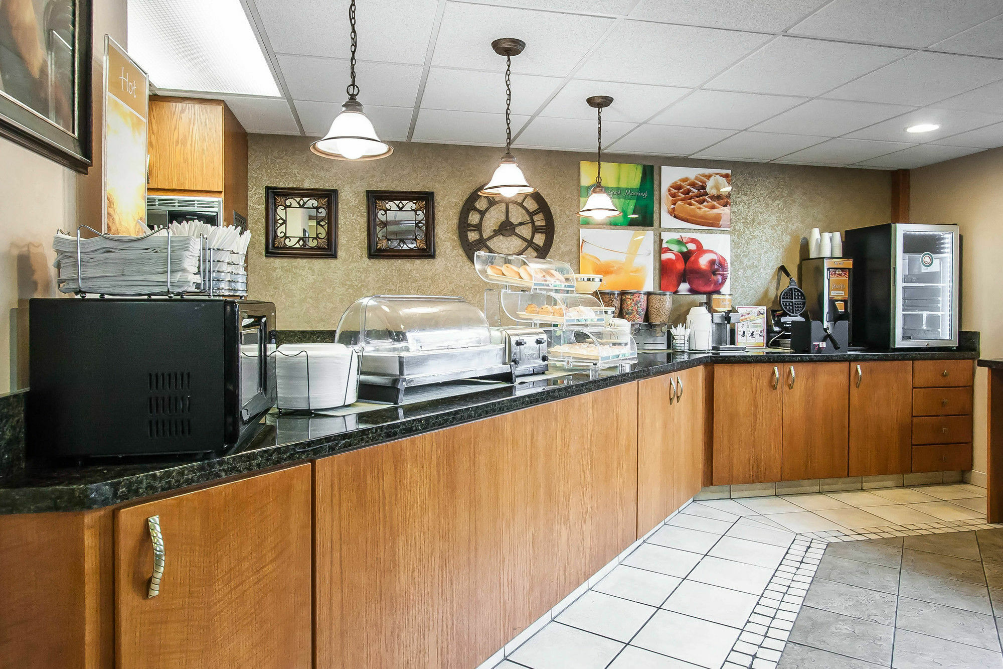 Quality Inn & Suites North Springfield Eksteriør bilde
