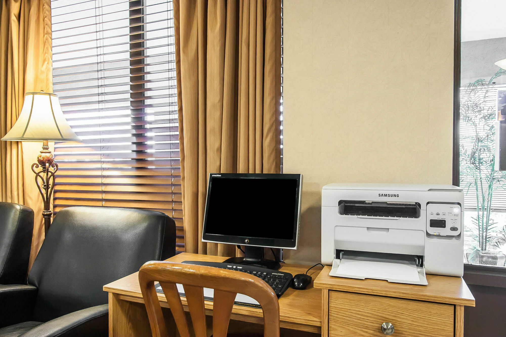 Quality Inn & Suites North Springfield Eksteriør bilde